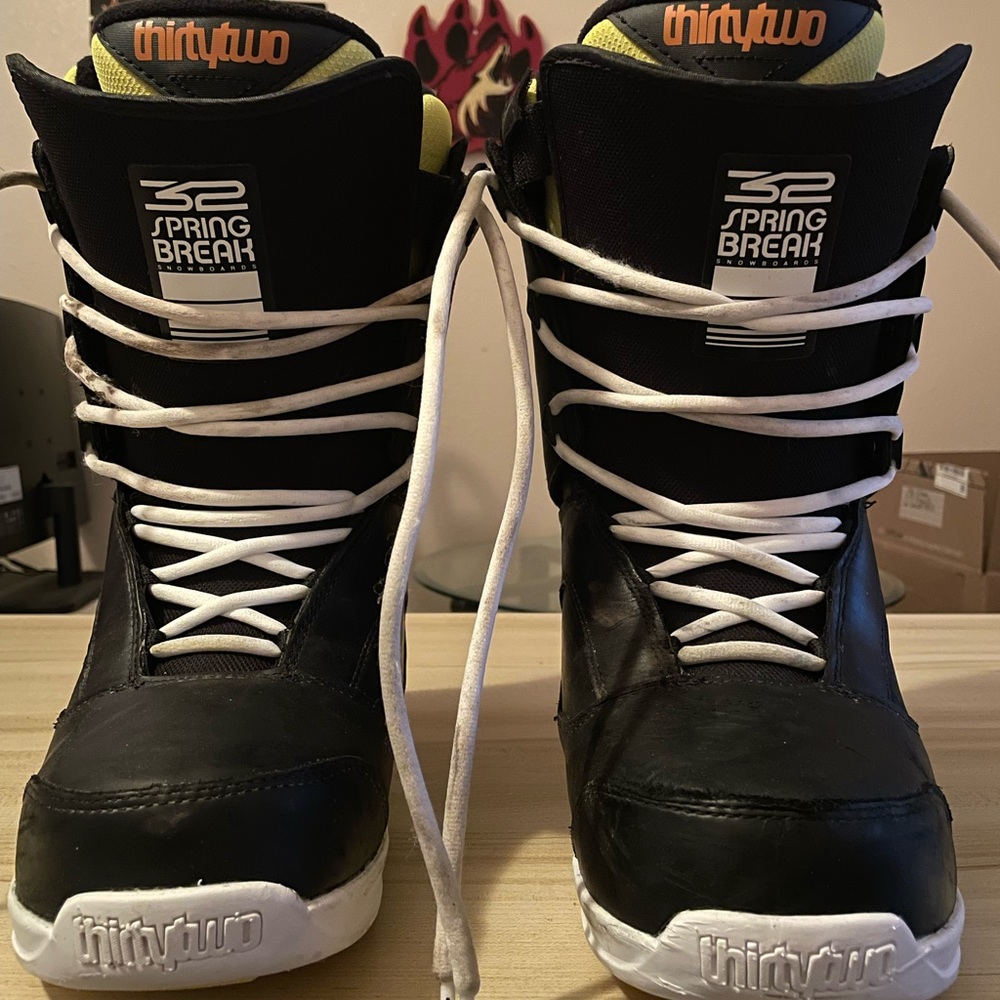 Thirty-Two Zephyr Spring Break Snowboard Boots Size 10